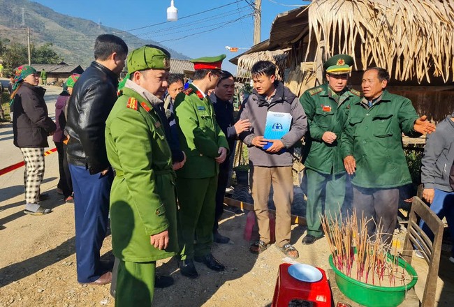 Chủ tịch tỉnh Nghệ An chỉ đạo điều tra vụ xe tải lao vào cửa hàng làm 6 người chết - Ảnh 1.