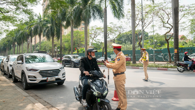 Lái xe vi phạm giao thông bỏ lại phương tiện, sẽ xử lý ra sao?- Ảnh 1.