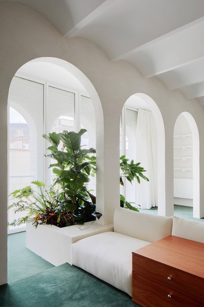 Căn Penthouse với thiết kế cổng vòm kết hợp sử dụng gương nới rộng không gian- Ảnh 5.