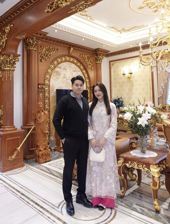 Hoa khôi bóng chuyền 1m78 quê Phú Thọ khoe ngôi biệt thự lộng lẫy như lâu đài - Ảnh 1.