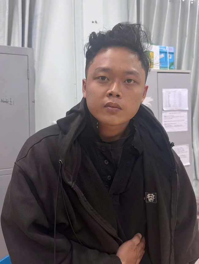 Mâu thuẫn từ chuyện mượn ống điếu cày tại quán cà phê Ông Bầu, 1 người bị đâm tử vong - Ảnh 1.