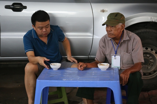 Bữa Cơm Yêu Thương số 76: San sẻ từng suất cơm, gửi gắm trọn tấm lòng - Ảnh 8.