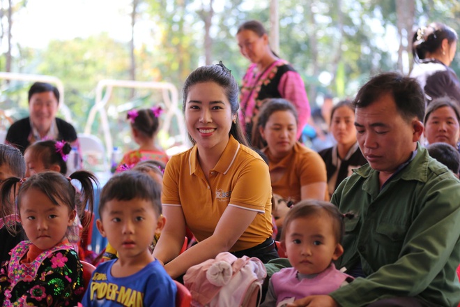 Nụ cười tỏa nắng trong Lễ khánh thành “Trường đẹp cho em”- Ảnh 9.