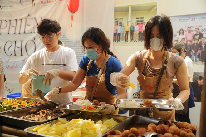 Bữa Cơm Yêu Thương số 79: Gói ghém yêu thương qua từng suất ăn 0 đồng- Ảnh 26.