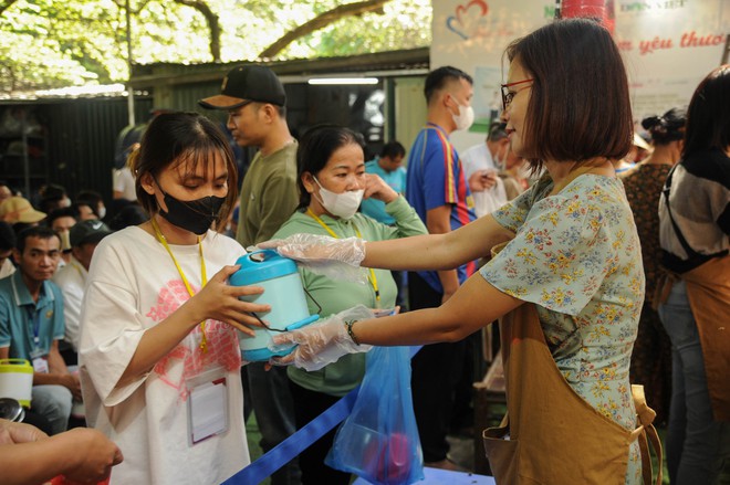 Bữa Cơm Yêu Thương số 79: Gói ghém yêu thương qua từng suất ăn 0 đồng- Ảnh 34.