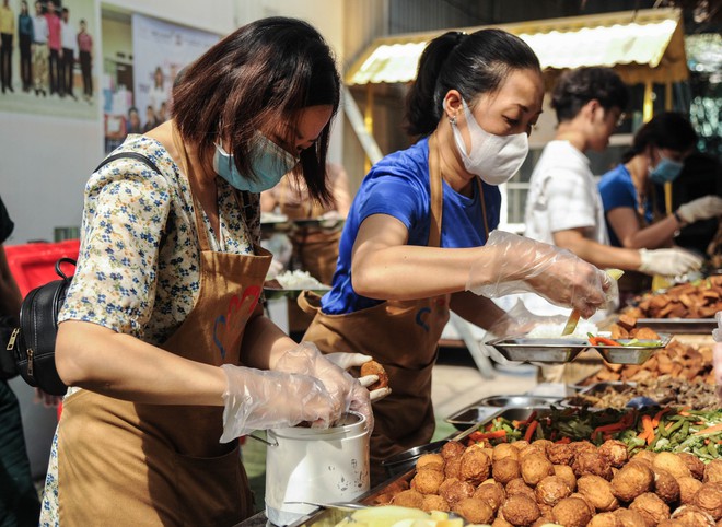 Bữa Cơm Yêu Thương số 79: Gói ghém yêu thương qua từng suất ăn 0 đồng- Ảnh 35.