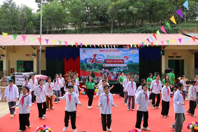 "Như là lẽ sống" - 10 năm lan tỏa yêu thương - Ảnh 32.