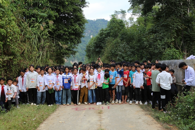 "Như là lẽ sống" - 10 năm lan tỏa yêu thương - Ảnh 50.