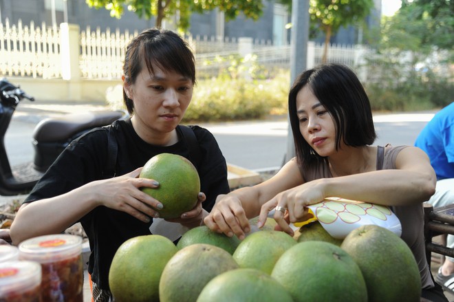 Chợ Quê - "Phiên chợ trái tim" kêu gọi hỗ trợ thầy giáo bị chấn thương sọ não trong bão Yagi - Ảnh 2.