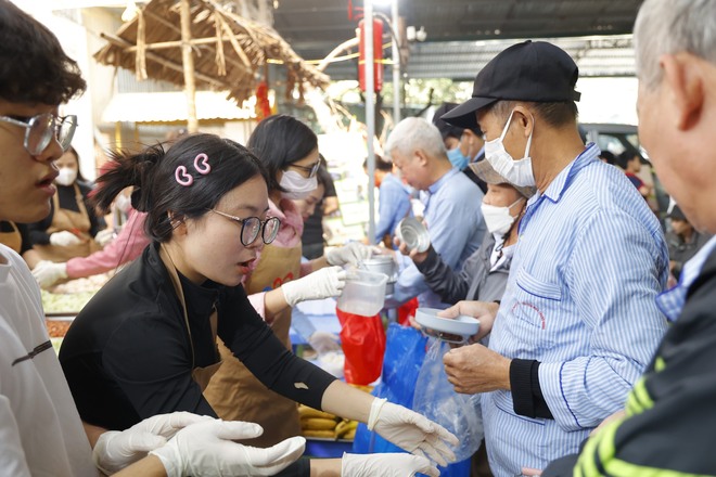 Bữa Cơm Yêu Thương là "mái nhà" thứ 2, lan toả tình yêu thương ấm áp!- Ảnh 22.