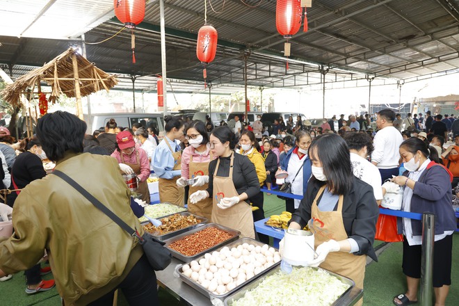 Bữa Cơm Yêu Thương là "mái nhà" thứ 2, lan toả tình yêu thương ấm áp!- Ảnh 25.