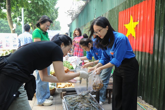 Bữa Cơm Yêu Thương: 80 tuần một hành trình nhân ái!- Ảnh 21.