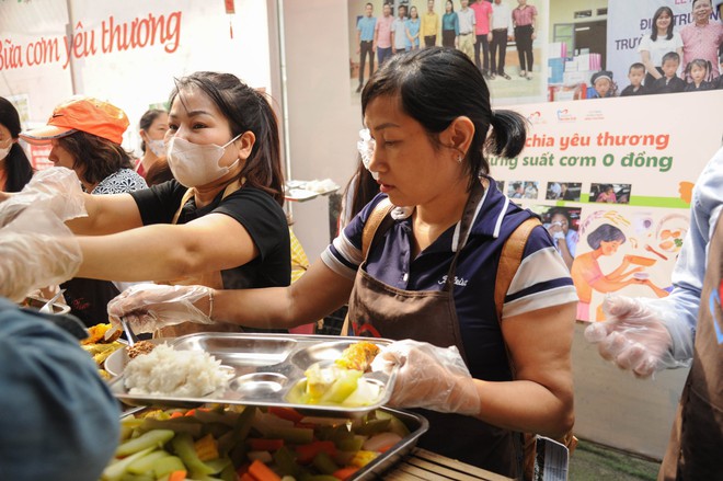 Bữa Cơm Yêu Thương: 80 tuần một hành trình nhân ái!- Ảnh 47.