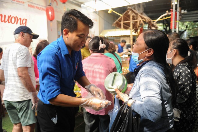 Bữa Cơm Yêu Thương: 80 tuần một hành trình nhân ái!- Ảnh 57.