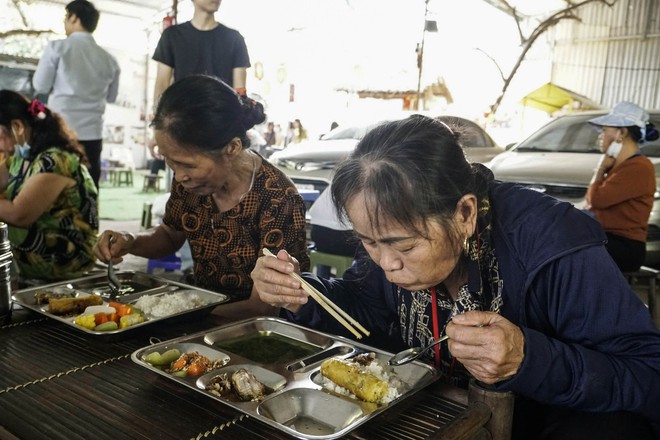 Bữa Cơm Yêu Thương: 80 tuần một hành trình nhân ái!- Ảnh 63.