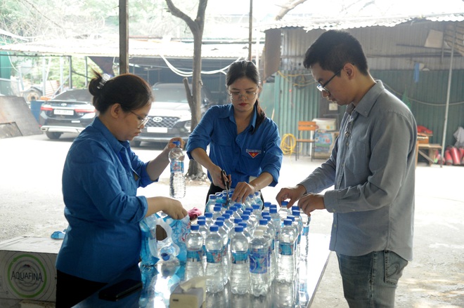 Tuổi trẻ cơ quan TƯ Hội Nông dân Việt Nam chung tay mang đến những bữa cơm yêu thương- Ảnh 14.