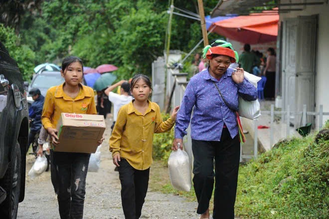 Hành trình nhân ái 2024: Lan tỏa yêu thương, gắn kết triệu tấm lòng- Ảnh 44.