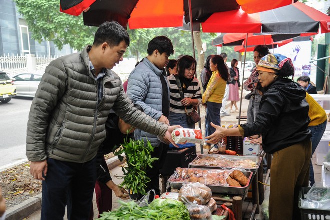 Bữa Cơm Yêu Thương số 84: Mang hơi ấm cho bệnh nhân trong từng suất cơm nghĩa tình- Ảnh 12.