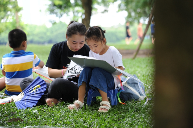 “Cánh diều tuổi thơ” chắp cánh ước mơ đến trường cho nữ sinh nghèo- Ảnh 30.