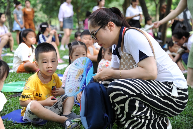 “Cánh diều tuổi thơ” chắp cánh ước mơ đến trường cho nữ sinh nghèo- Ảnh 9.