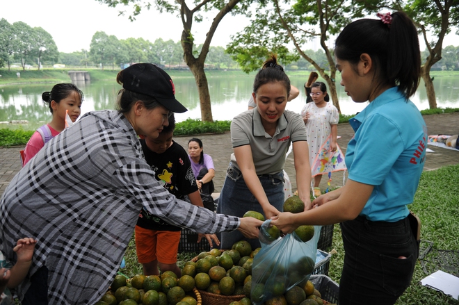 “Cánh diều tuổi thơ” chắp cánh ước mơ đến trường cho nữ sinh nghèo- Ảnh 49.