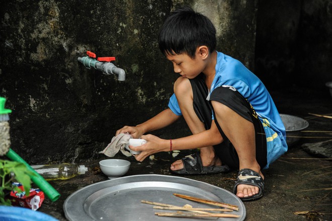 Người chồng mù mong có mái nhà kiên cố để vợ con không lo sập mỗi đêm- Ảnh 8.