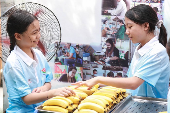 “Bữa Cơm Yêu Thương”: Người nhà bệnh nhân sẵn sàng nhường cơm sẻ áo gây xúc động- Ảnh 19.