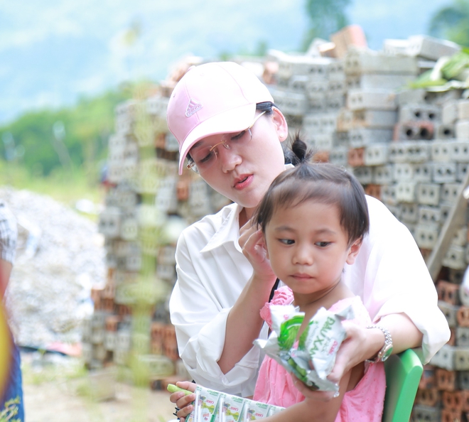 Rộn rã tiếng cười tại Lễ khởi công “Điểm trường mơ ước” thôn Nà Vài- Ảnh 14.