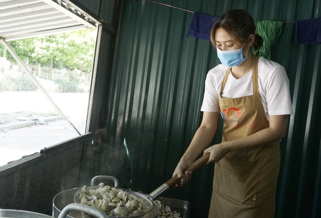 Mang tiếng hát át nỗi đau bệnh tật tại Bữa Cơm Yêu Thương lần thứ 69 - Ảnh 21.