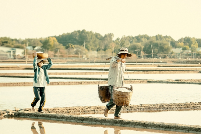 Nghệ sĩ Ưu tú Quyền Linh: "Tôi cũng là nông dân chân lấm tay bùn"- Ảnh 3.