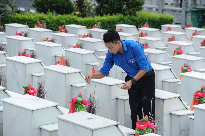 Xúc động chuỗi chương trình tri ân anh hùng liệt sĩ tại Hà Giang- Ảnh 23.