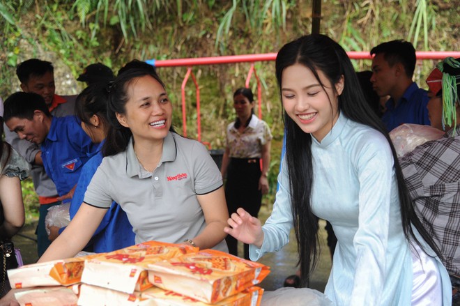 Hoa khôi Áo dài Việt Nam 2024 Nguyễn Thảo Nguyên: “Tôi muốn tiếp tục tham gia chương trình thiện nguyện của Báo Dân Việt”- Ảnh 4.