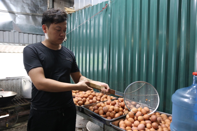 Phiên Chợ Trái Tim: "Bữa Cơm Yêu Thương" đỏ lửa trở lại sau siêu bão Yagi - Ảnh 9.