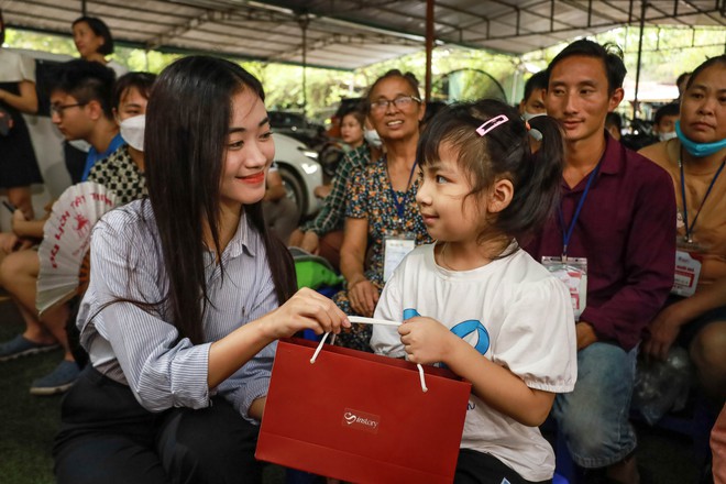 Trung thu đặc biệt cho các “chiến binh nhí” tại Viện Huyết học - Truyền máu Trung ương - Ảnh 8.