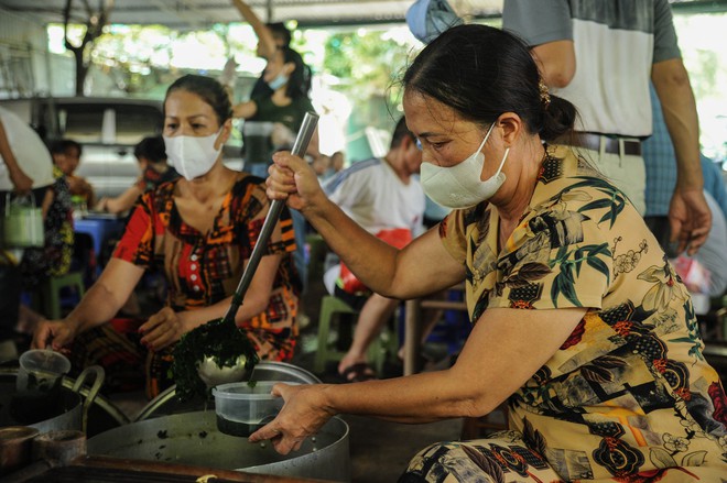 Thầy cô Trường Tiểu học Lê Quý Đôn gieo mầm yêu thương từ những bữa cơm 0 đồng - Ảnh 24.