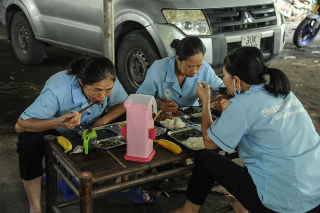 Thầy cô Trường Tiểu học Lê Quý Đôn gieo mầm yêu thương từ những bữa cơm 0 đồng - Ảnh 36.