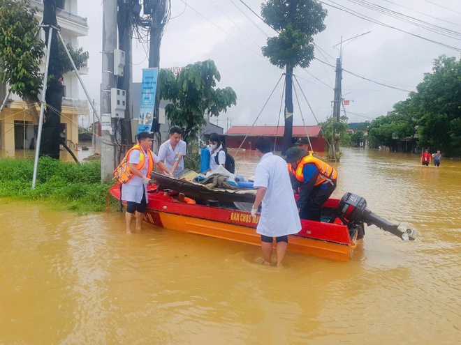 Nhà sập, chồng mất, vợ nguy kịch, 3 đứa trẻ bơ vơ  - Ảnh 5.