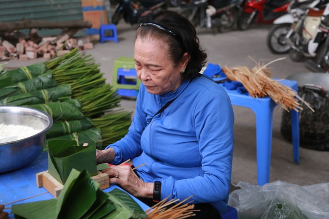 Hơn 1.000 bánh chưng xanh sẵn sàng đến tay hoàn cảnh khó khăn tại Hà Nội- Ảnh 12.