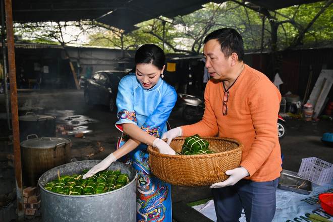 Gói bánh chưng tặng bệnh nhân và lao động tự do đón Xuân Ất Tỵ 2025 - Ảnh 8.