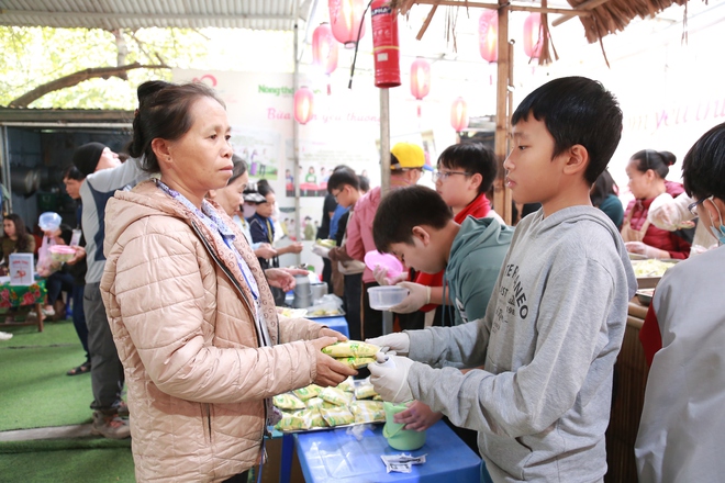 Bữa Cơm Yêu Thương số 88: Những nụ cười trao yêu thương - Ảnh 52.