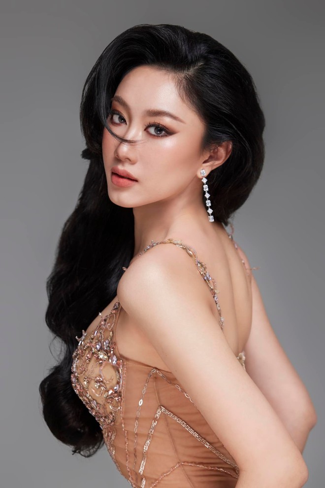 Miss Cosmo Vietnam 2025 hé lộ loạt thí sinh "đáng gờm": Mỹ nhân cao 1,81m so tài với tiếp viên hàng không - Ảnh 15.