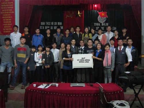 Nguyễn Bá Hải tham gia xây dụng quỹ Vì cộng đồng xã Đông Lĩnh