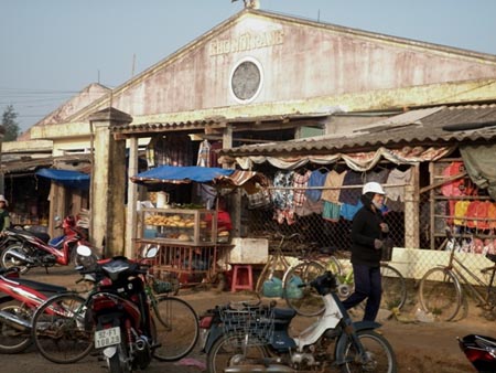 Cổng vào chợ