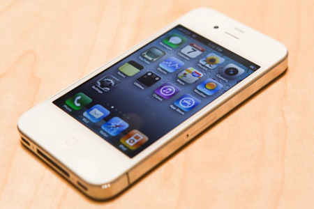 iPhone 4 là chiếc điện thoại thành công nhất về mặt thương mại của Apple từ trước đến nay. 