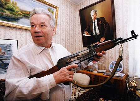 Mikhail Kalashnikov từng khẳng định ông phát minh ra AK-47 “với mục đích bảo vệ quê hương và tôi không hối hận nếu như nó được sử dụng sai mục đích
