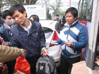 Thừa Thiên – Huế: Tặng vé xe cho sinh viên về quê ăn tết 