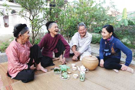   Tiếng làng Kênh Thủy là một thách thức với các cô gái trẻ về làm dâu.