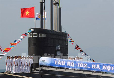 Gần 100% thủy thủ tàu ngầm Hà Nội ở lại trực tết.