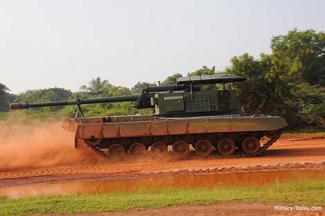 Pháo M46 đặt trên khung gầm xe tăng chủ lực Arjun Mk1.