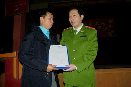 Ông Nguyễn Thanh Chấn nhận quyết định đình chỉ điều tra bị can.